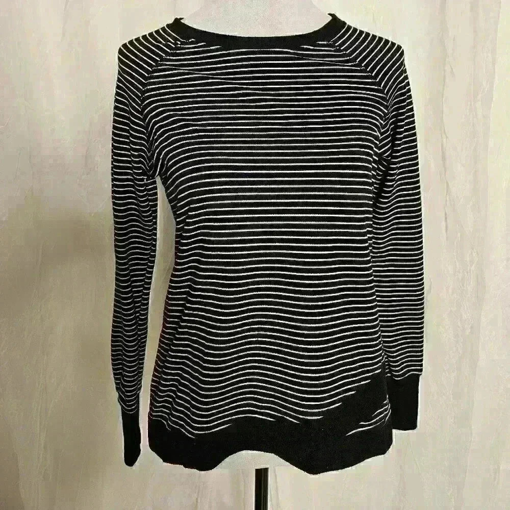 Danskin Size Extra Small Long Sweatshirt
